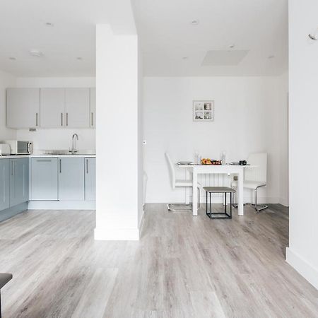 Contemporary Two Bedroom Duplex - Secluded Residence With Parking In A Prime Central Location Bournemouth Esterno foto