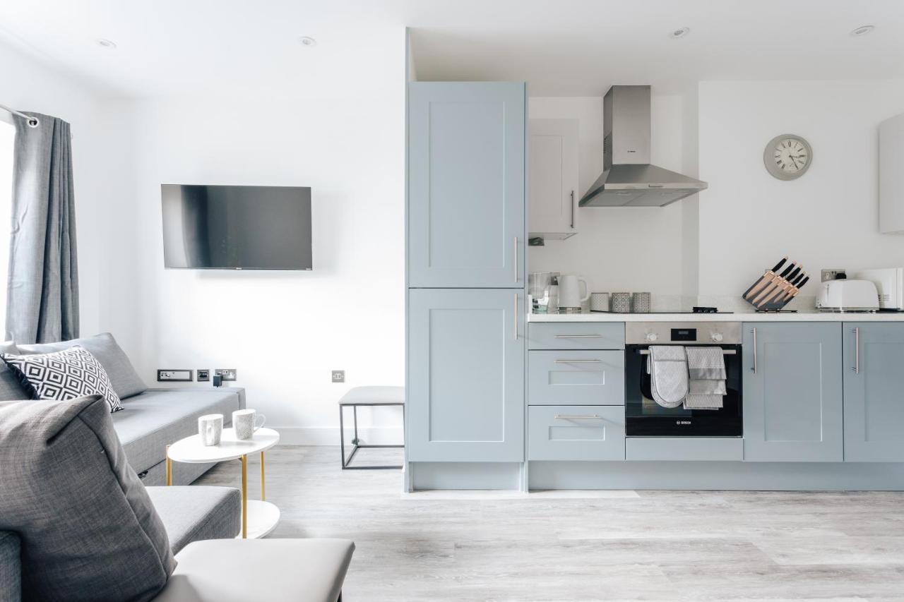 Contemporary Two Bedroom Duplex - Secluded Residence With Parking In A Prime Central Location Bournemouth Esterno foto