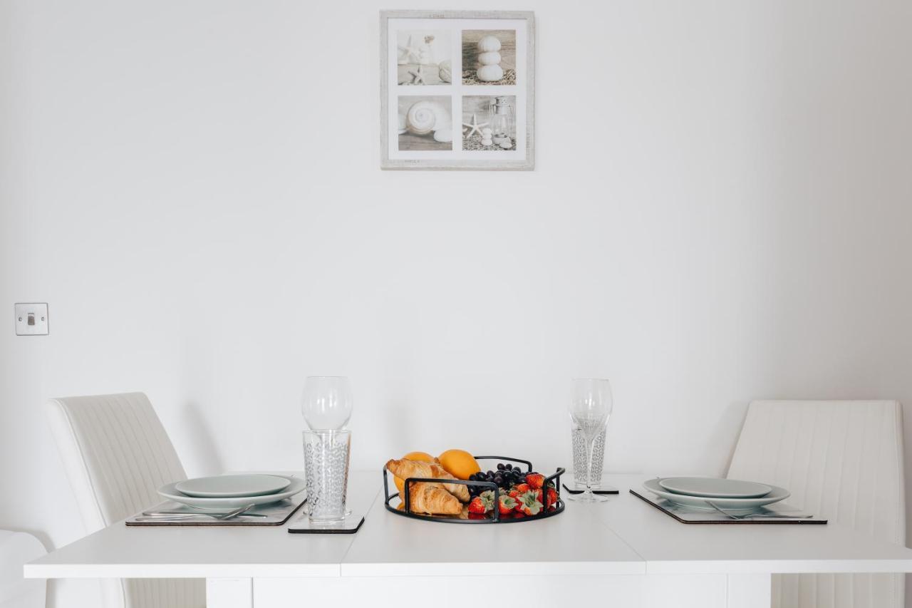Contemporary Two Bedroom Duplex - Secluded Residence With Parking In A Prime Central Location Bournemouth Esterno foto