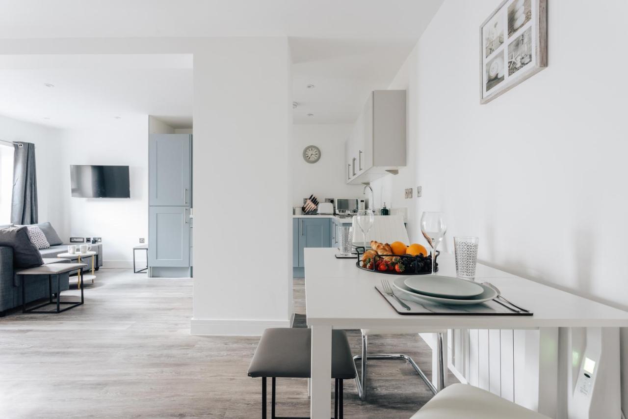 Contemporary Two Bedroom Duplex - Secluded Residence With Parking In A Prime Central Location Bournemouth Esterno foto