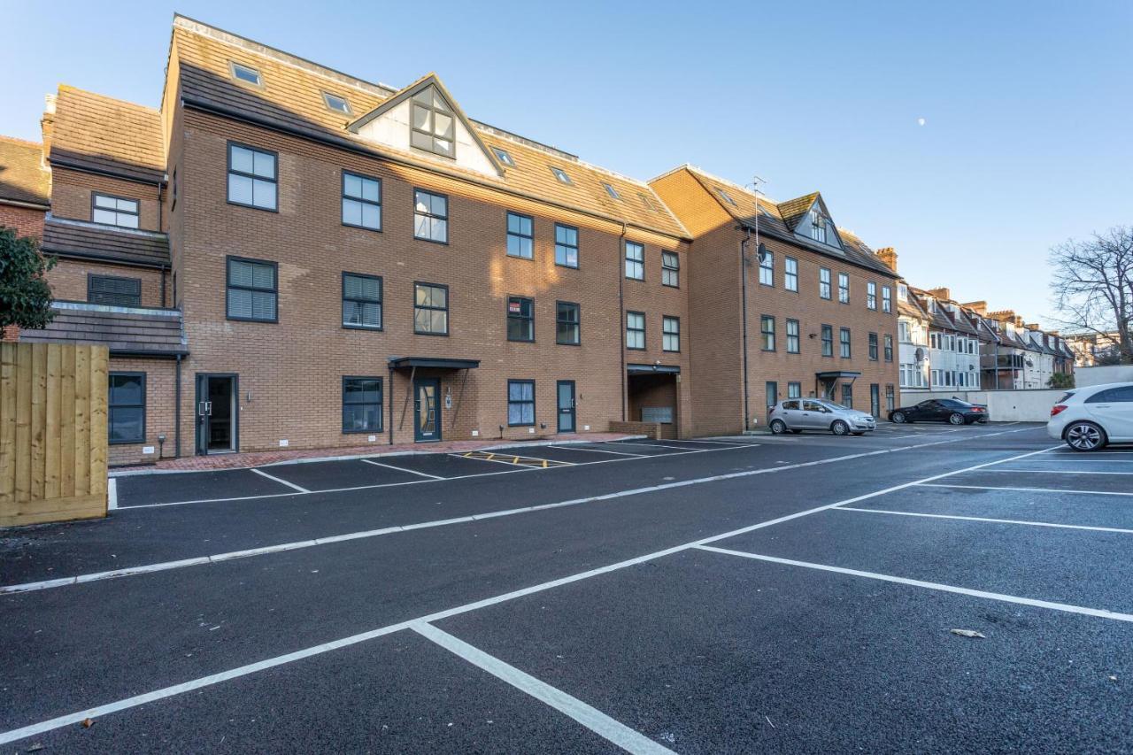 Contemporary Two Bedroom Duplex - Secluded Residence With Parking In A Prime Central Location Bournemouth Esterno foto
